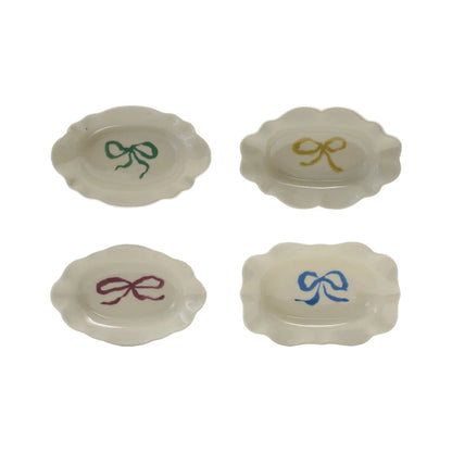 Scalloped Dish with Bow